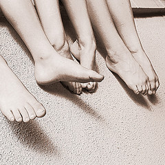 feet-cclicense2015